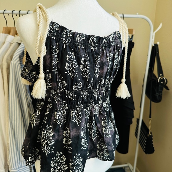 Moon River Anthropologie  |  black cream floral Peplum tank size Large NWoT - Picture 5 of 9